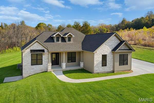 3.1 Acres of Land with Home for Sale in Washington, Missouri