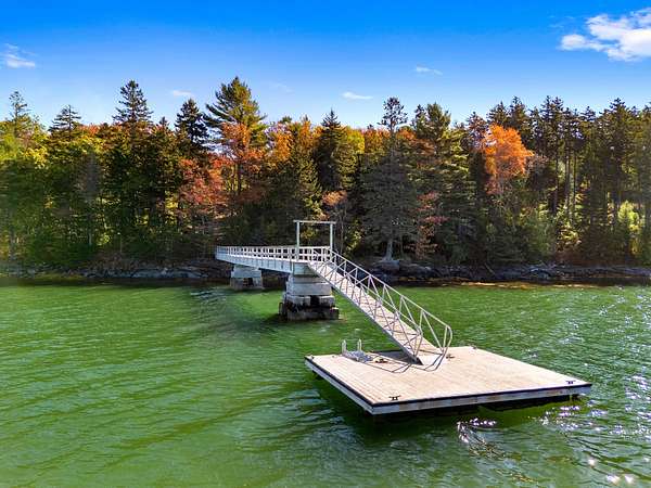 2.9 Acres of Residential Land for Sale in Cushing, Maine