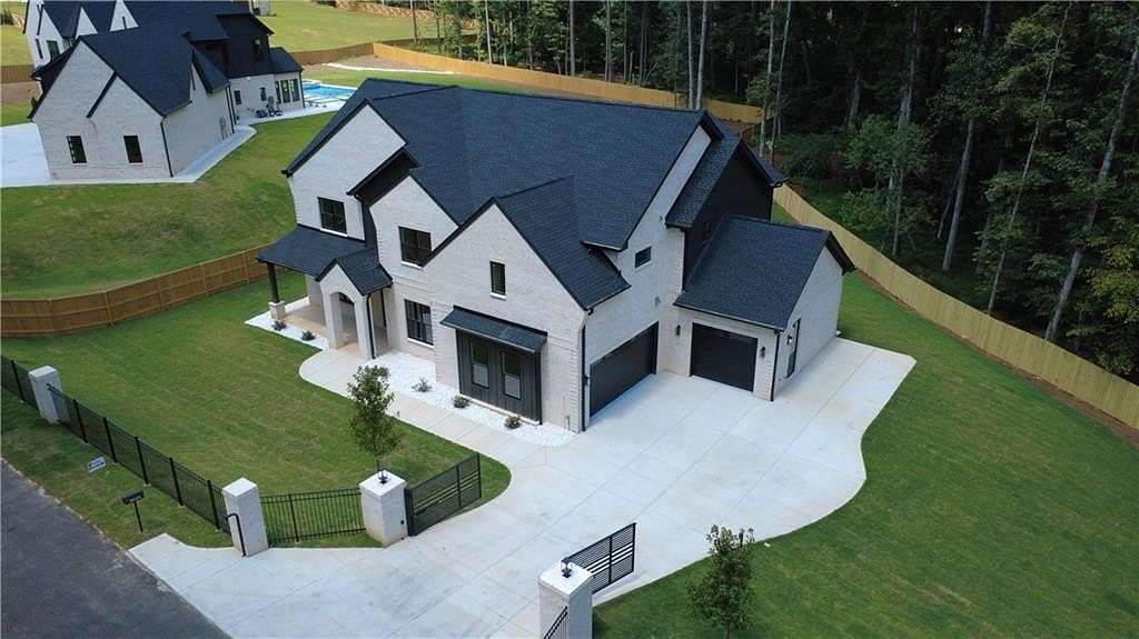 2.55 Acres of Land with Home for Sale in Dacula, Georgia