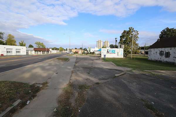 0.22 Acres of Mixed-Use Land for Sale in Poplar Bluff, Missouri