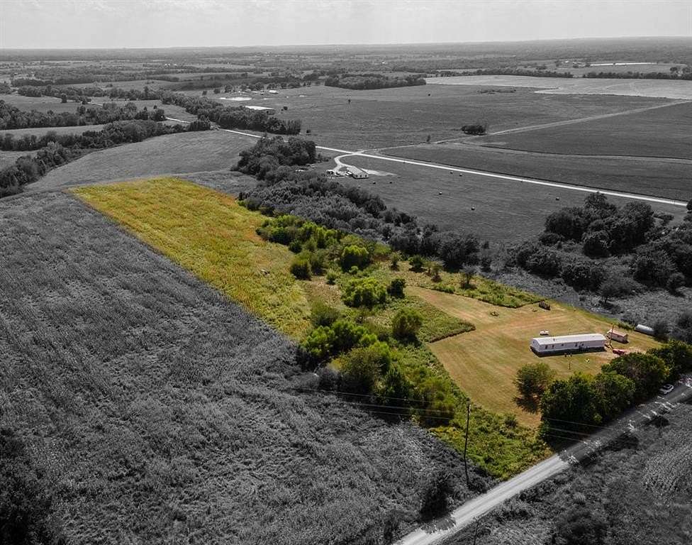 10 Acres of Residential Land for Sale in Garden City, Missouri