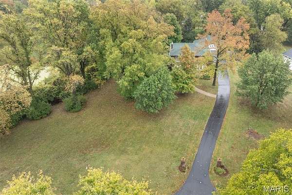 1.55 Acres of Residential Land for Sale in Sunset Hills, Missouri