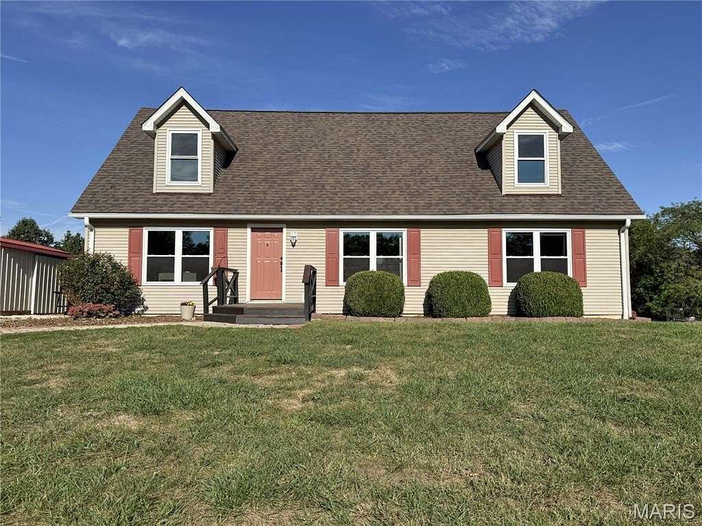 8 Acres of Land with Home for Sale in Bowling Green, Missouri