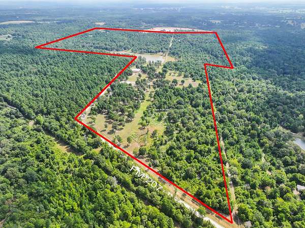 152 Acres of Land for Sale in Centerville, Texas