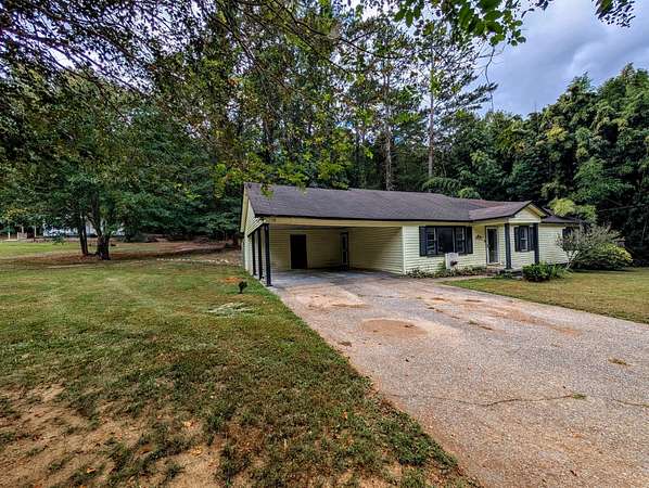 3 Acres of Land with Home for Sale in Glencoe, Alabama