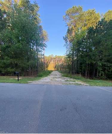 5 Acres of Residential Land for Sale in Smithfield, Virginia