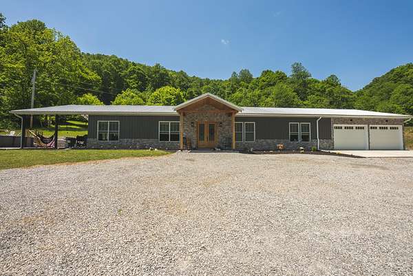 49.4 Acres of Land with Home for Sale in Speedwell, Tennessee
