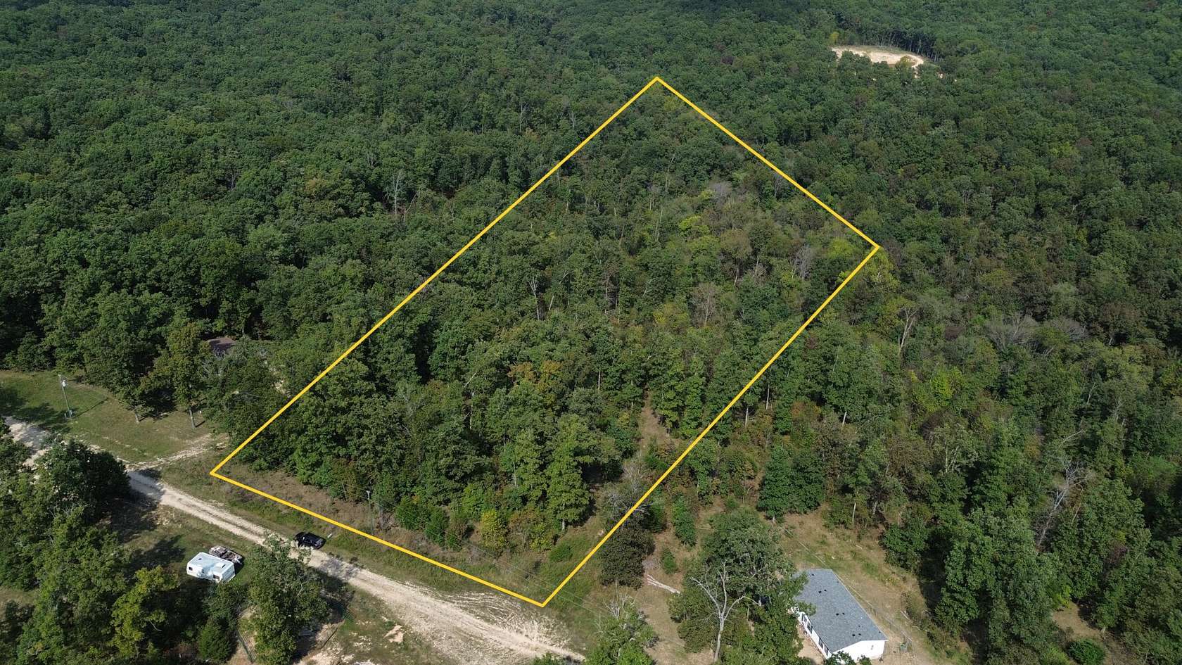 5.26 Acres of Residential Land for Sale in Bourbon, Missouri