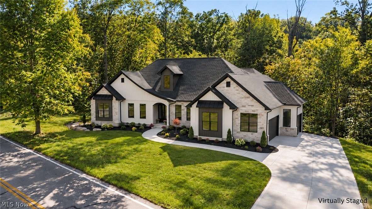 1.4 Acres of Residential Land for Sale in Valley View, Ohio