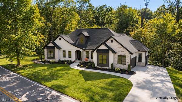 1.4 Acres of Residential Land for Sale in Valley View, Ohio