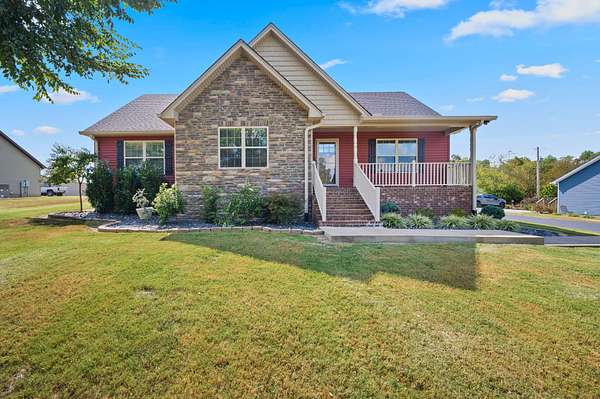 1.75 Acres of Land with Home for Sale in Westmoreland, Tennessee