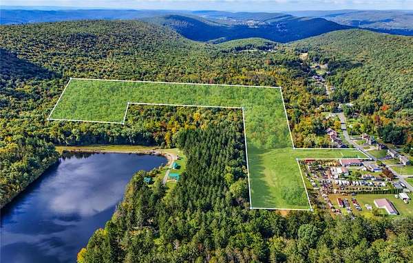 27.8 Acres of Recreational & Residential Land for Sale in Tamaqua, Pennsylvania