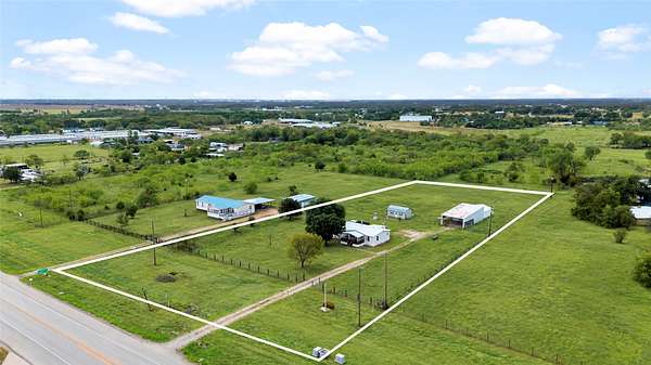 2.22 Acres of Improved Mixed-Use Land for Lease in Terrell, Texas