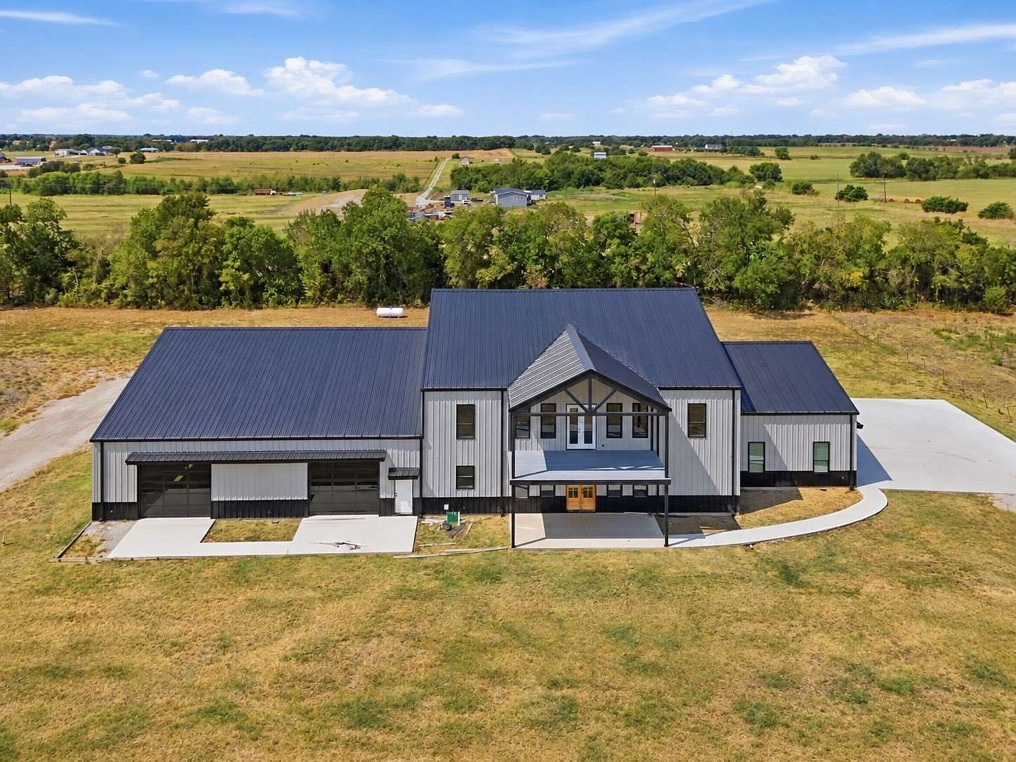 25.6 Acres of Land with Home for Sale in Leonard, Texas