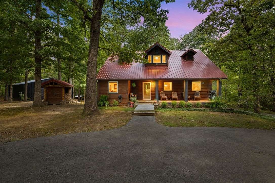 2.57 Acres of Land with Home for Sale in Fayetteville, Arkansas