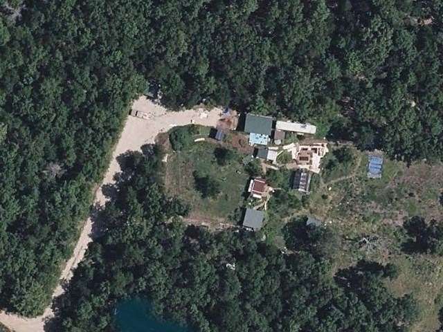 7.65 Acres of Land with Home for Sale in Ash Flat, Arkansas