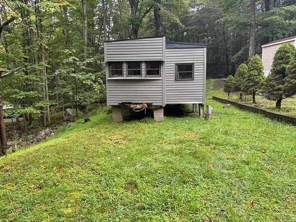 0.25 Acres of Residential Land for Sale in Gouldsboro, Pennsylvania