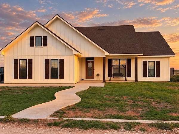 10 Acres of Land with Home for Sale in Seminole, Texas