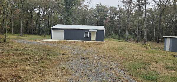 7 Acres of Land with Home for Sale in McMinnville, Tennessee