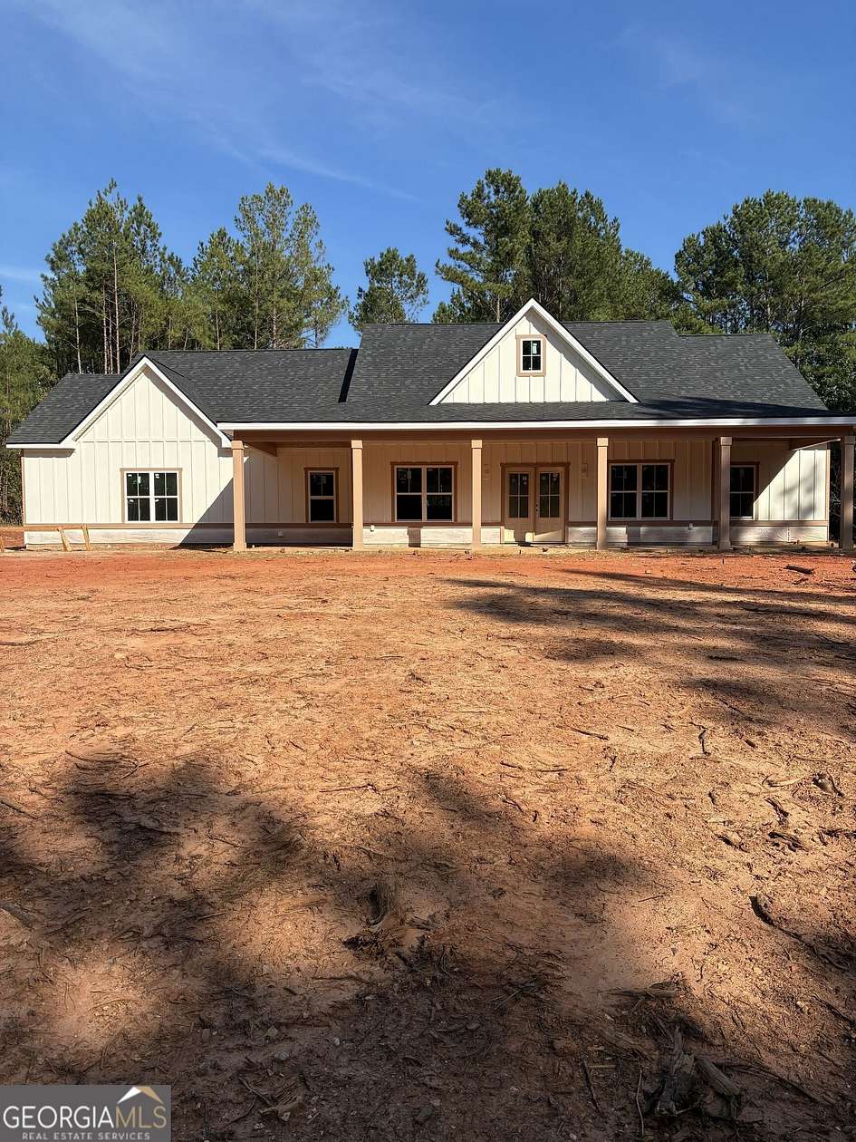 7.1 Acres of Land with Home for Sale in Forsyth, Georgia