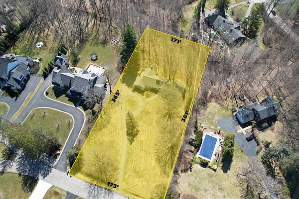 1.43 Acres of Residential Land for Sale in Beverly Hills, Michigan