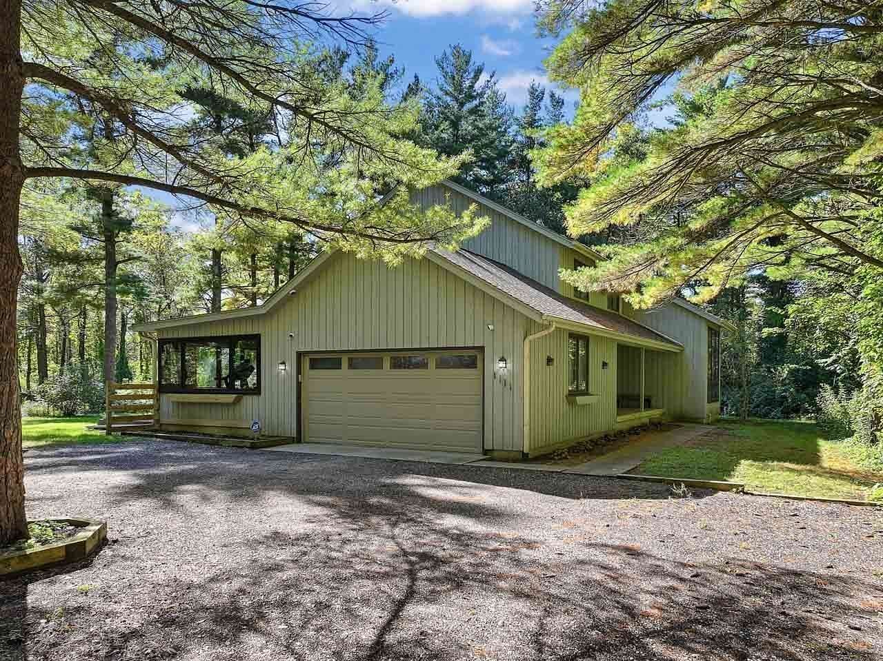 3 Acres of Land with Home for Sale in Bull Valley, Illinois