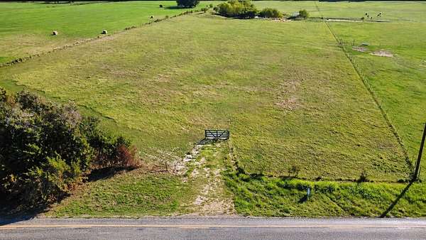 10.1 Acres of Land for Sale in Bridgeport, Texas