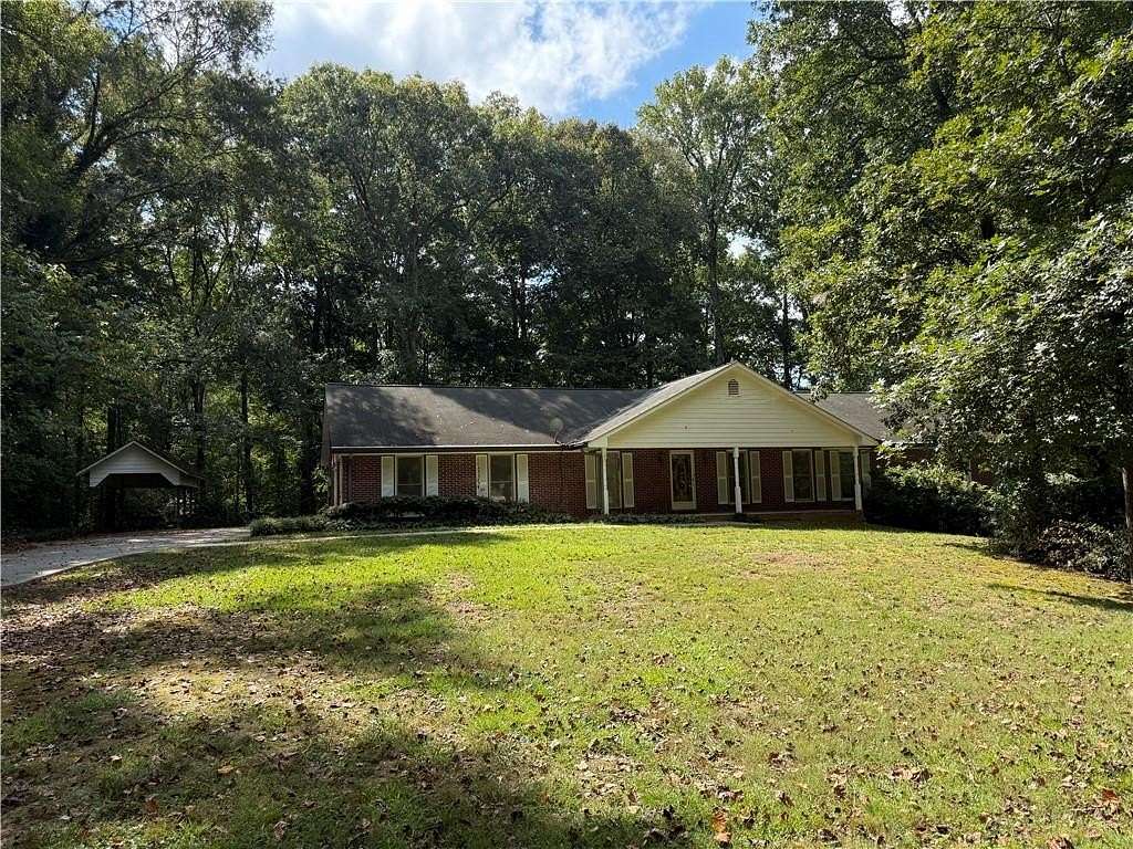 3 Acres of Land with Home for Lease in Marietta, Georgia