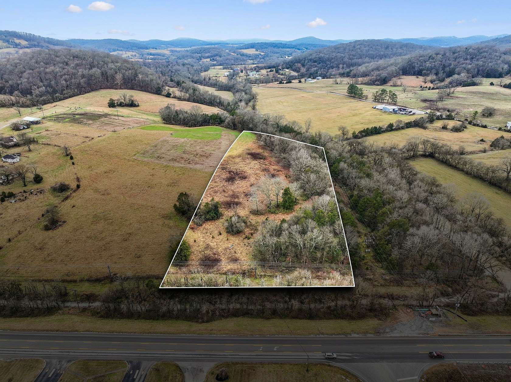 5.16 Acres of Commercial Land for Sale in Gordonsville, Tennessee
