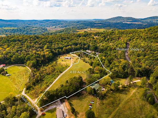 4.69 Acres of Land for Sale in Monterey, Tennessee