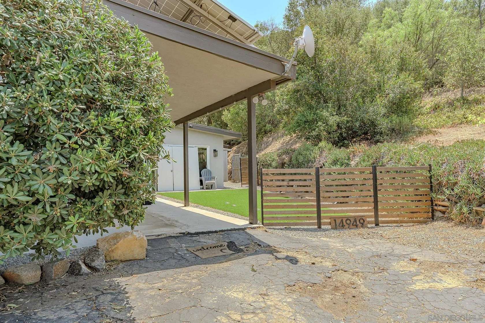 9 Acres of Land with Home for Sale in Valley Center, California