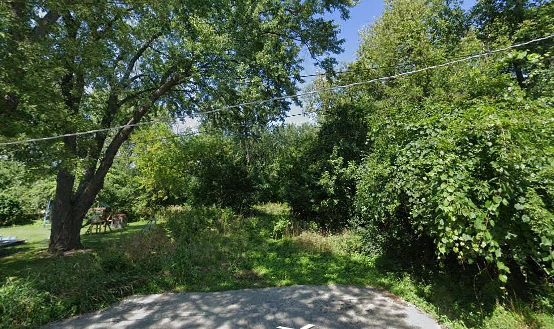 0.12 Acres of Land for Sale in Crystal Lake, Illinois
