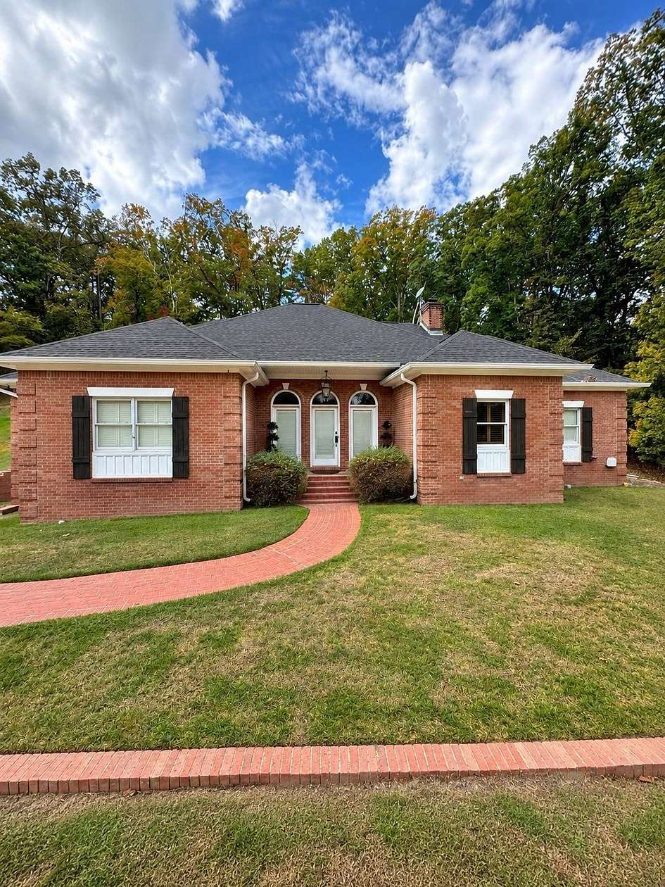 1.7 Acres of Land with Home for Sale in Grenada, Mississippi