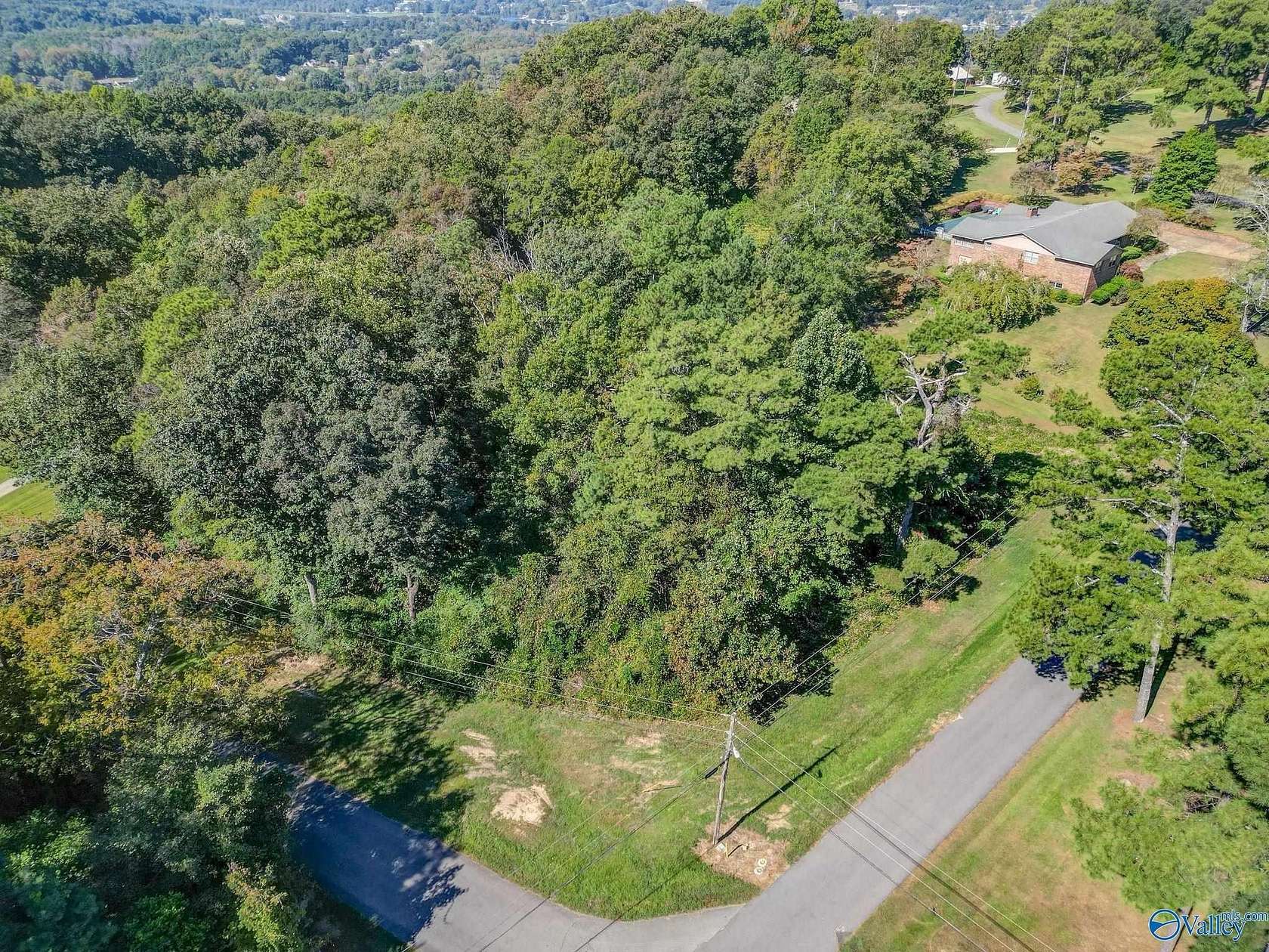 0.8 Acres of Residential Land for Sale in Guntersville, Alabama