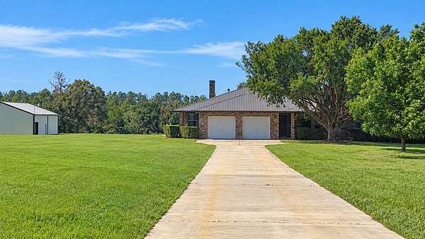 92.8 Acres of Land with Home for Sale in Greenville, Florida