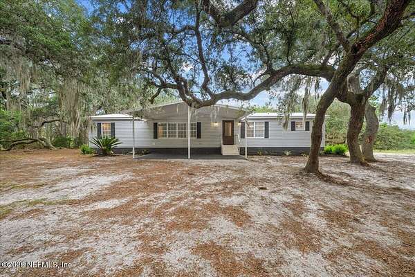 2 Acres of Land with Home for Sale in Welaka, Florida