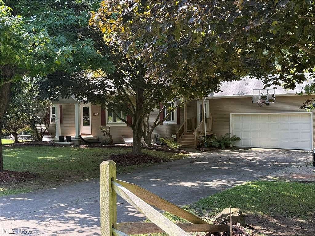 4 Acres of Land with Home for Sale in Salem, Ohio