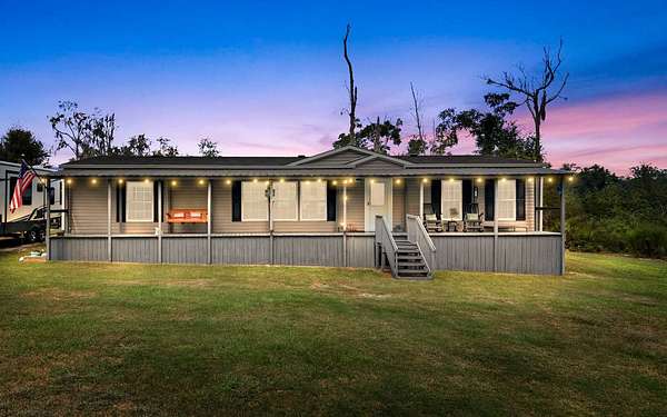 3.32 Acres of Land with Home for Sale in Live Oak, Florida