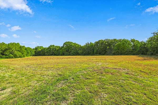 2.1 Acres of Residential Land for Sale in Van Alstyne, Texas