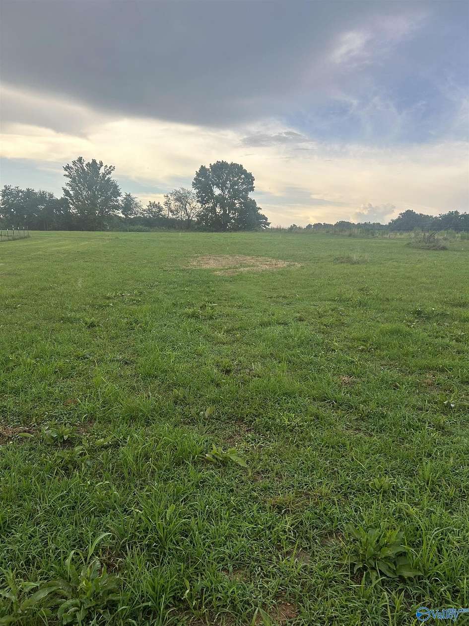 1.25 Acres of Residential Land for Sale in Arab, Alabama