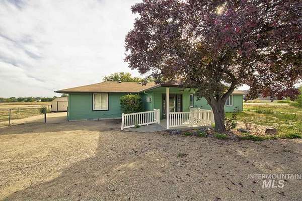 2.62 Acres of Land with Home for Sale in Nampa, Idaho