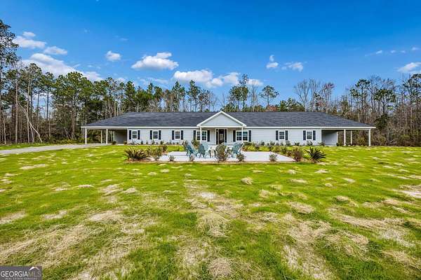 4.58 Acres of Land with Home for Sale in Kingsland, Georgia