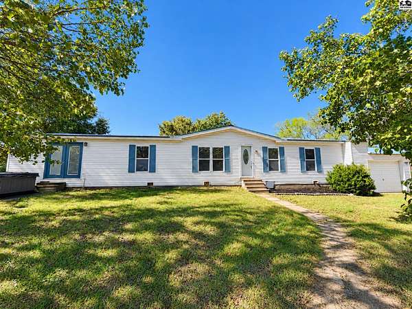 16.7 Acres of Recreational Land with Home for Sale in Hutchinson, Kansas