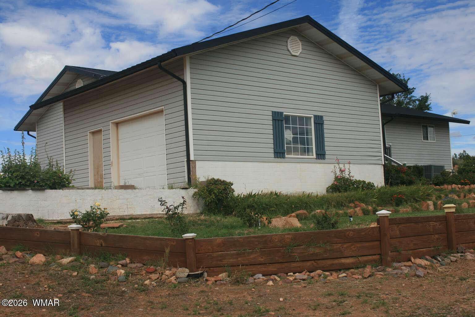 2.53 Acres of Land with Home for Sale in Snowflake, Arizona