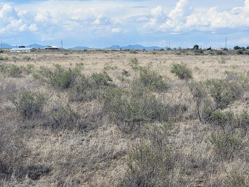 0.91 Acres of Residential Land for Sale in Moriarty, New Mexico