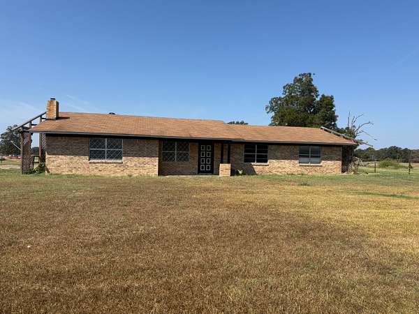 15 Acres of Land with Home for Sale in De Kalb, Texas