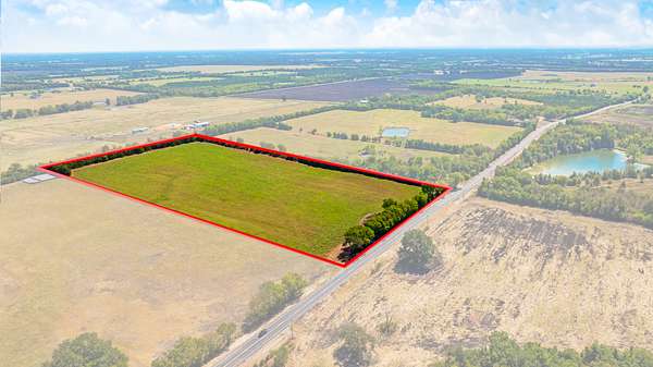 18.2 Acres of Land for Sale in Paris, Texas