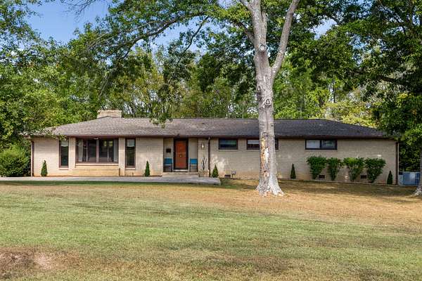 2.28 Acres of Land with Home for Sale in Springfield, Tennessee