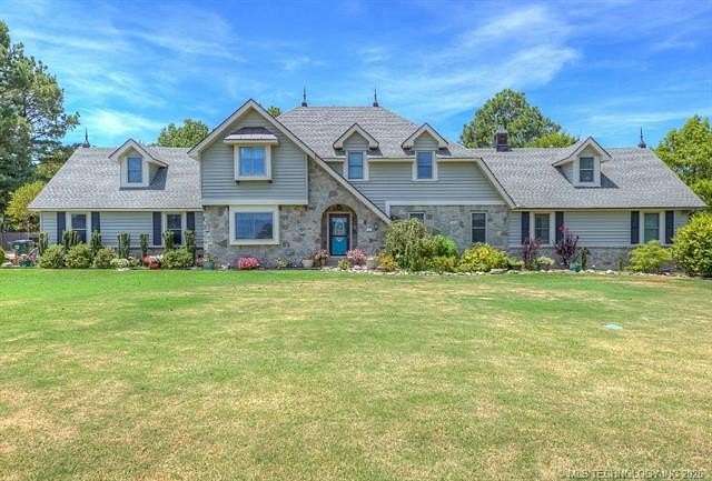2.86 Acres of Land with Home for Sale in Okmulgee, Oklahoma