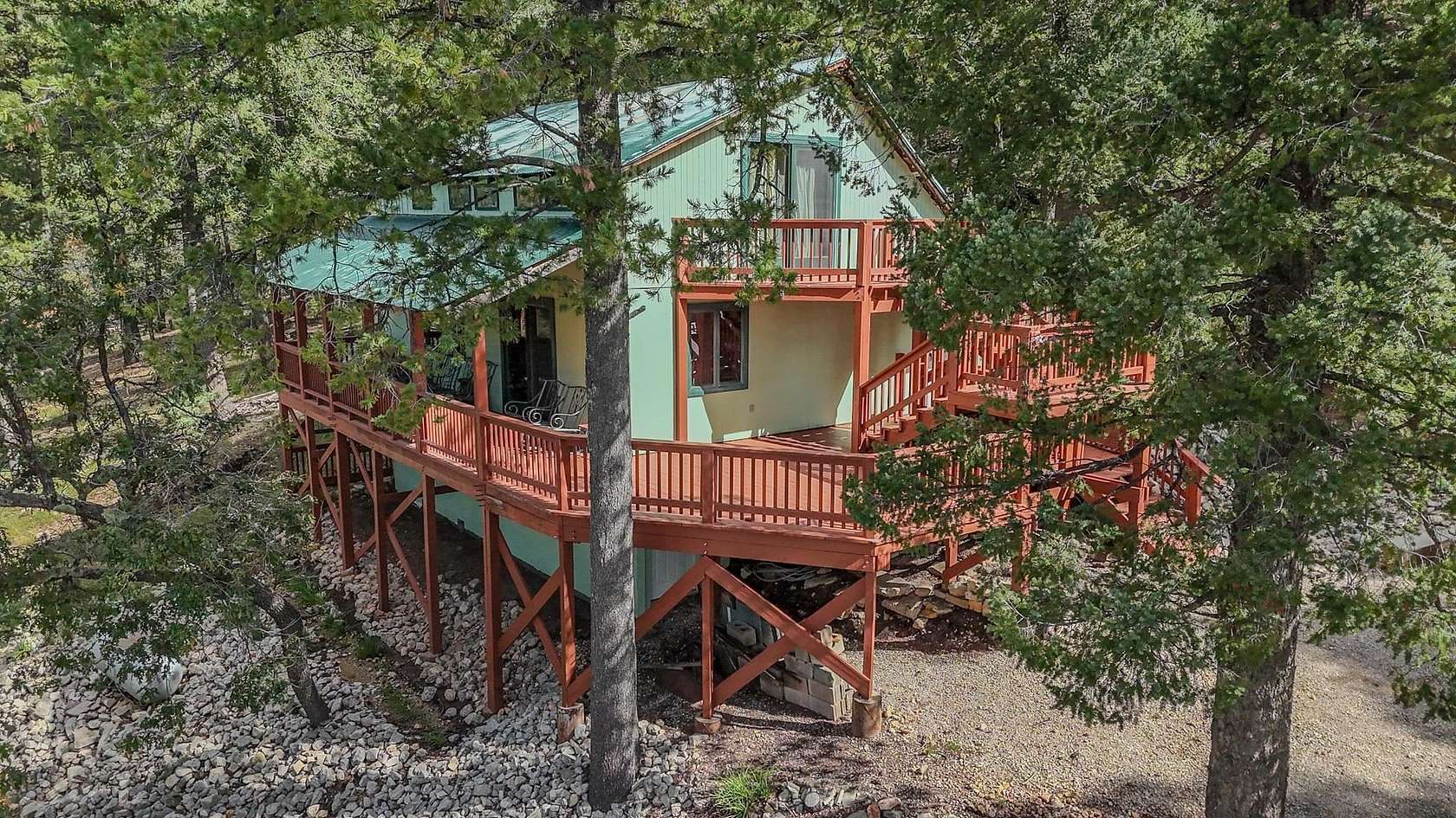 2.16 Acres of Land with Home for Sale in Cloudcroft, New Mexico